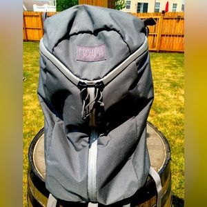 Lightly used. Great condition. MYSTERY RANCH Urban Assault 21 Pack